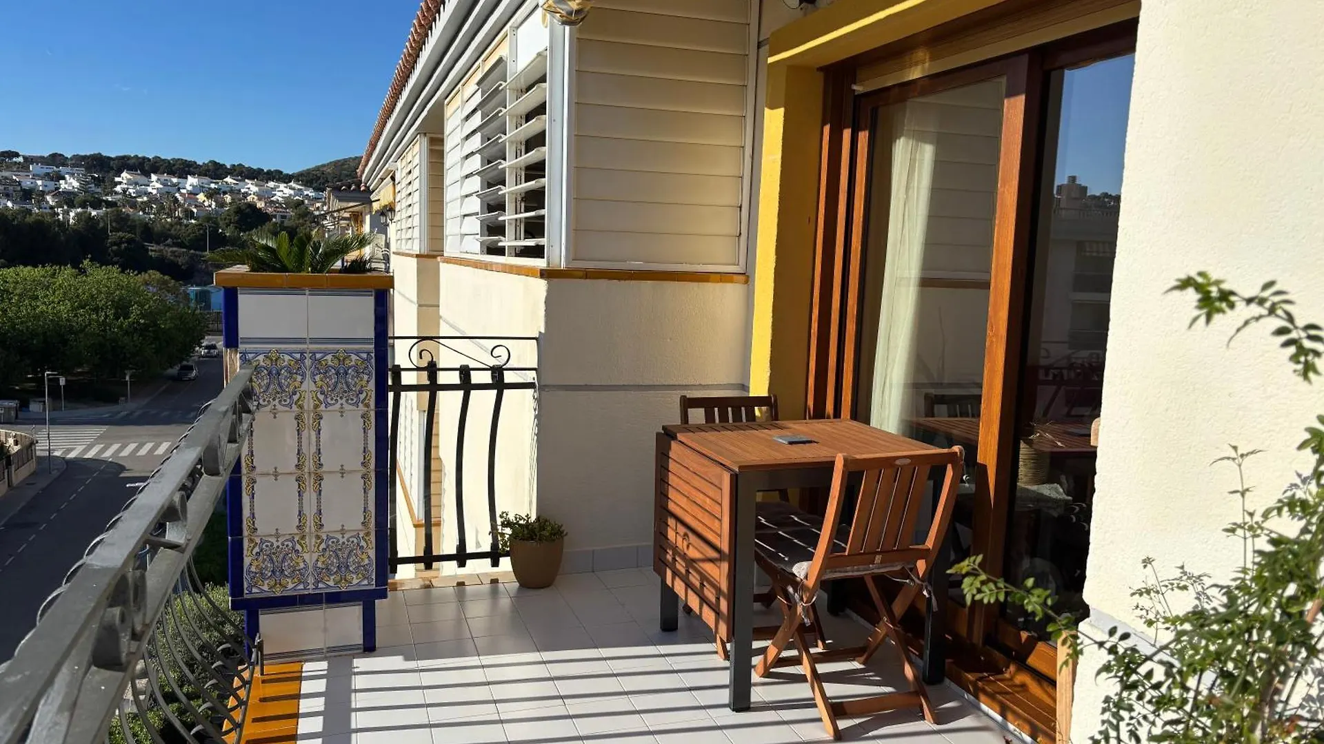 Cal Salmare Seafront Apartment With Rooftop Terrace And Pool Calafell